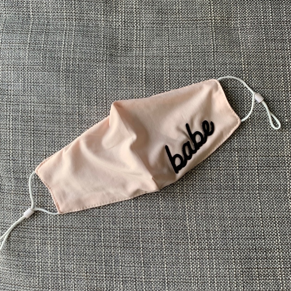 Adjustable light pink face mask - so comfortable!